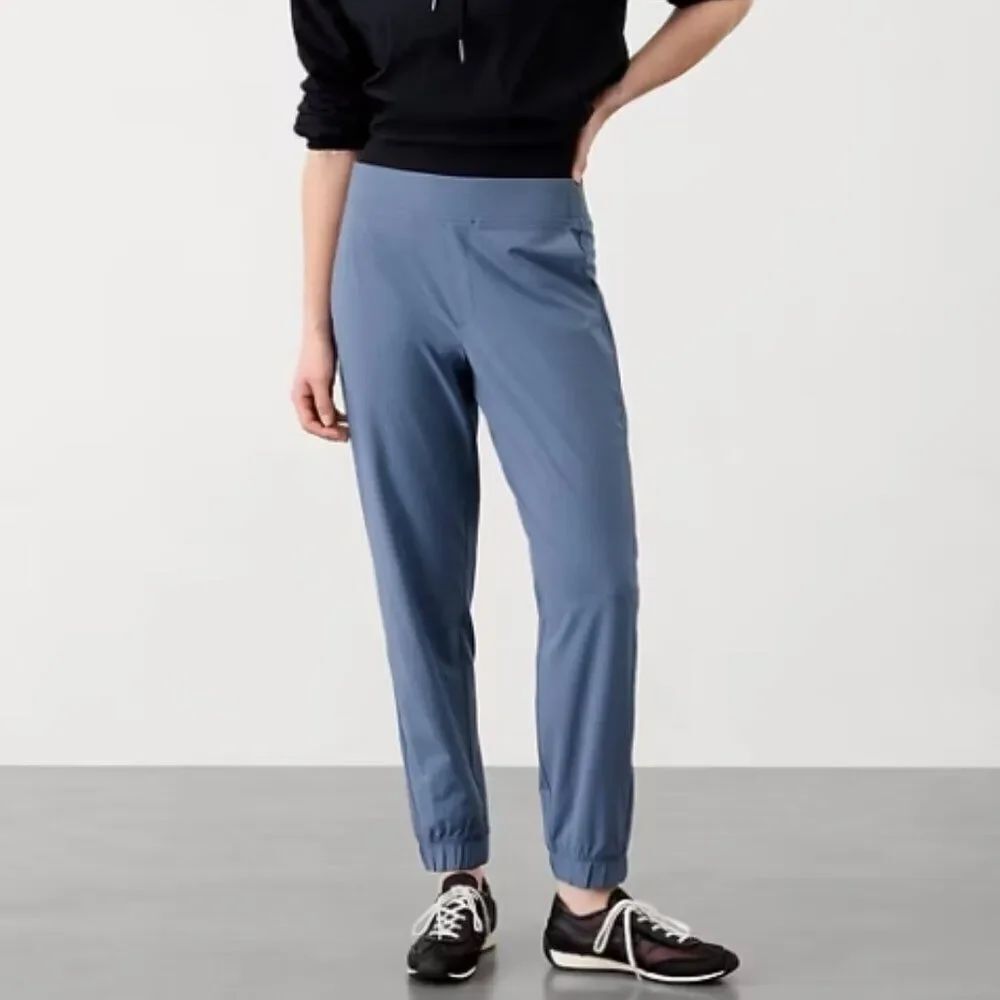Like New! ATHLETA Brooklyn Mid-rise Jogger Zip Ankle  in 6